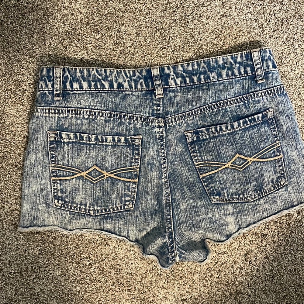 Mod Rise Mudd Classic Shorts - Picture 2 of 3